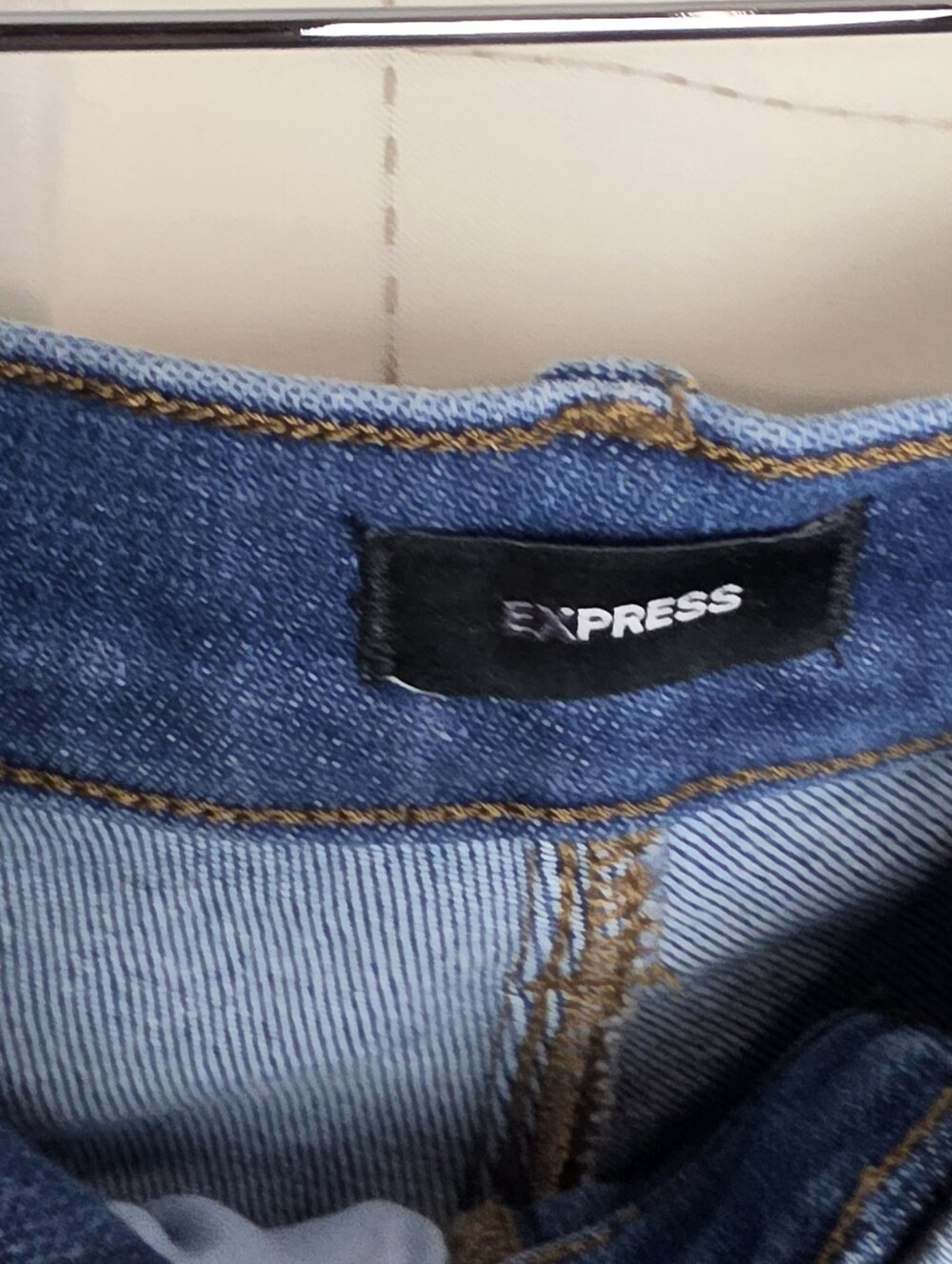 Express 90s Slim High Rise Jean - Picture 5 of 10